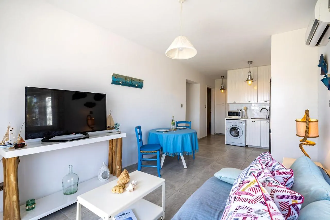 Seawaves 1- Bedroom Apartment Near Meneou Beach Ларнака