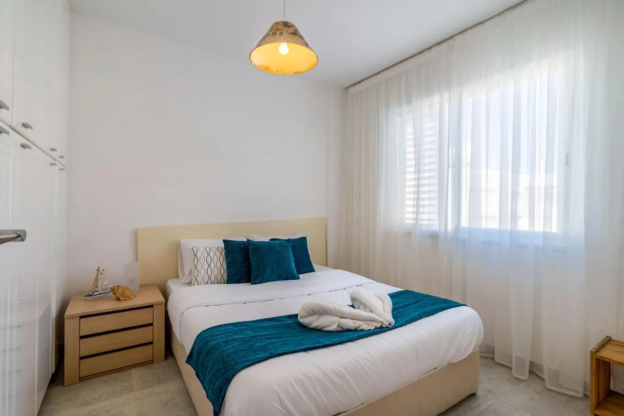 Seawaves 1- Bedroom Apartment Near Meneou Beach Ларнака Кипр
